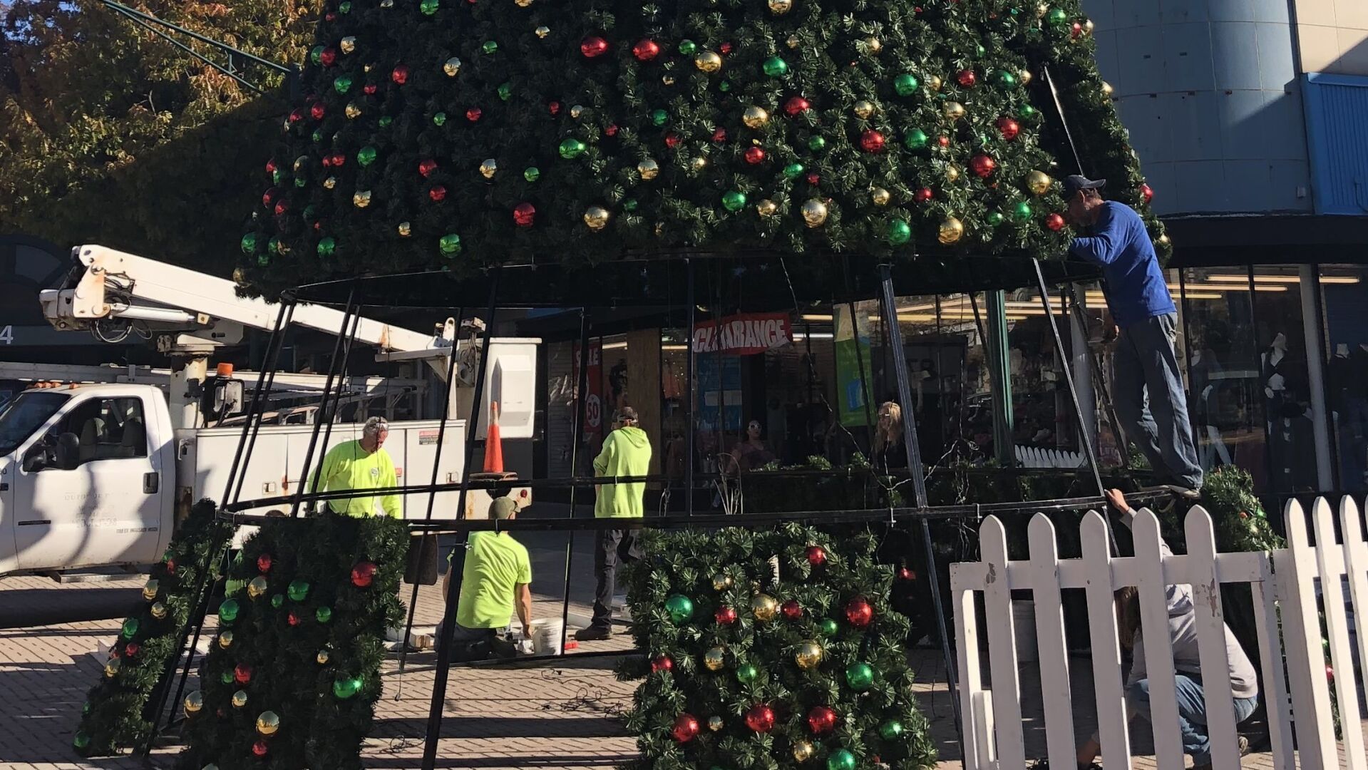 Reading Christmas tree put in place